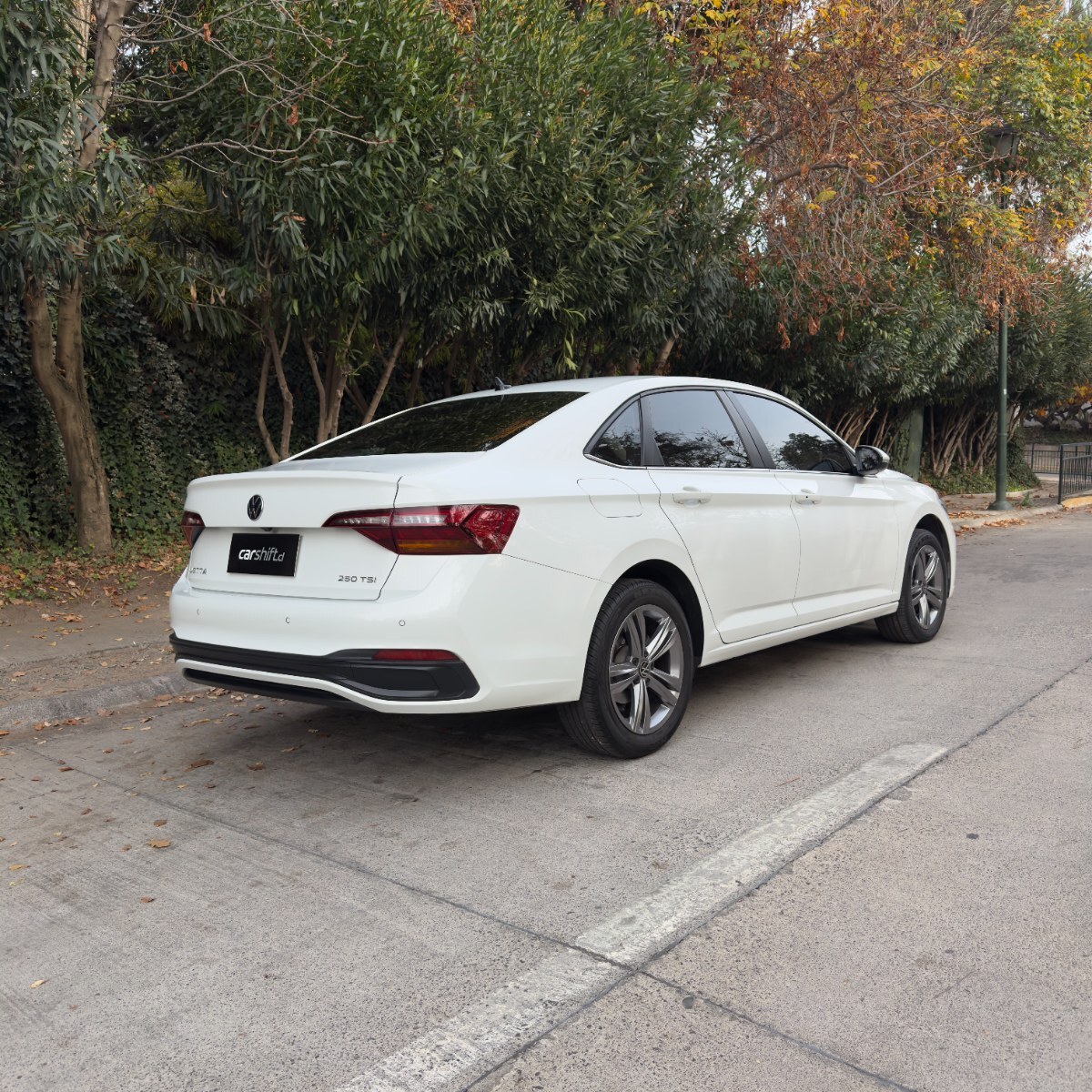 Volkswagen JETTA COMFORTLINE SKY 2023 - Imagen 6 de 10