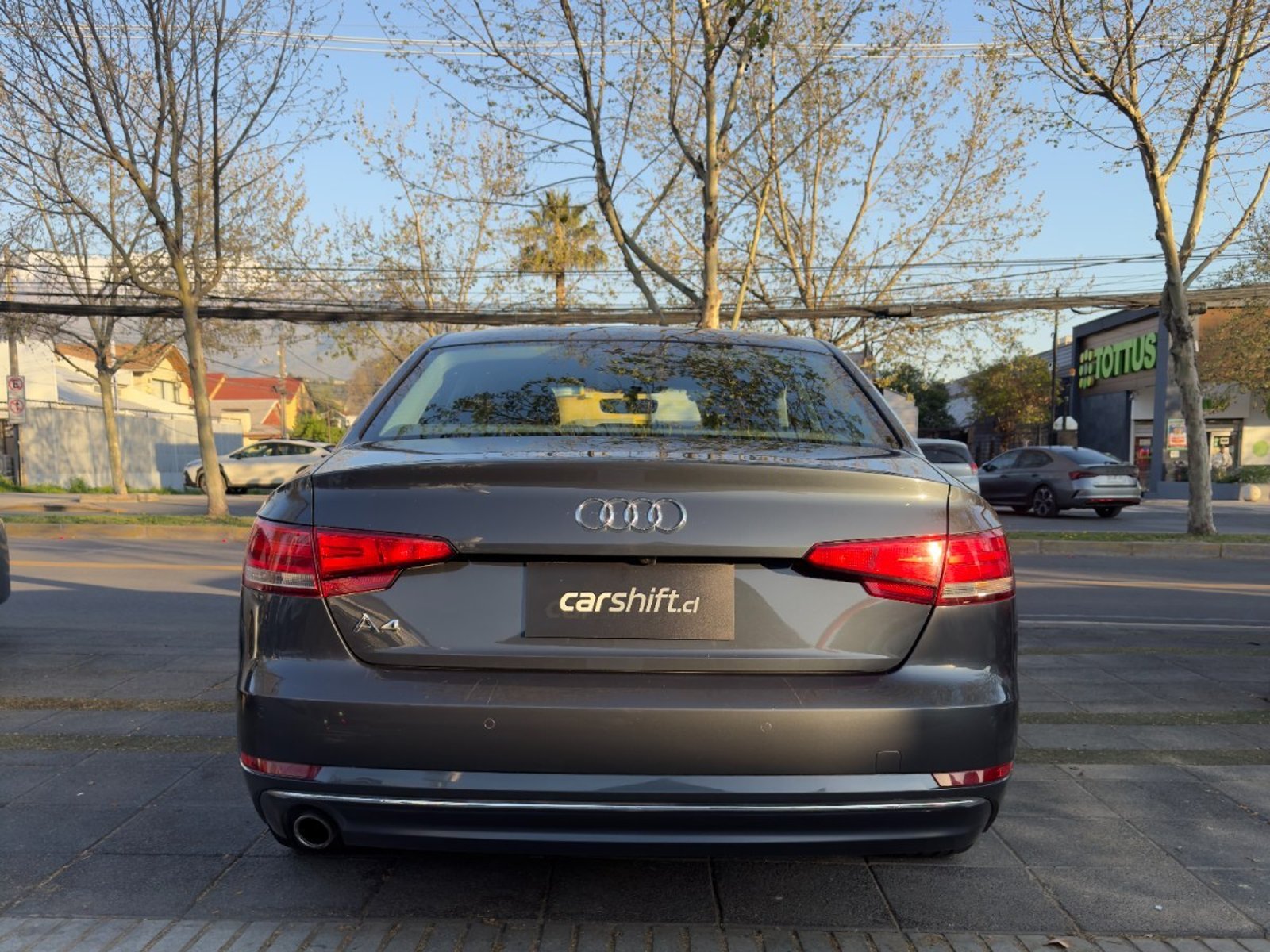Audi A4 1.4 TFSI DESIGN 2018 - Foto 4 de 10