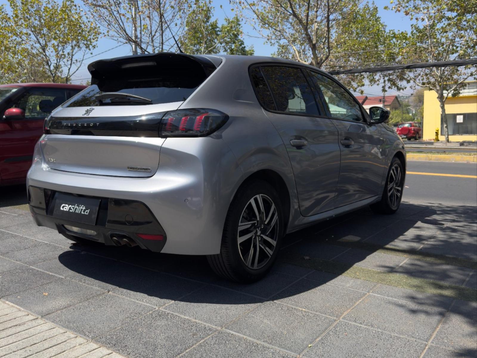 Peugeot 208 ALLURE 2022 - Imagen 6 de 10