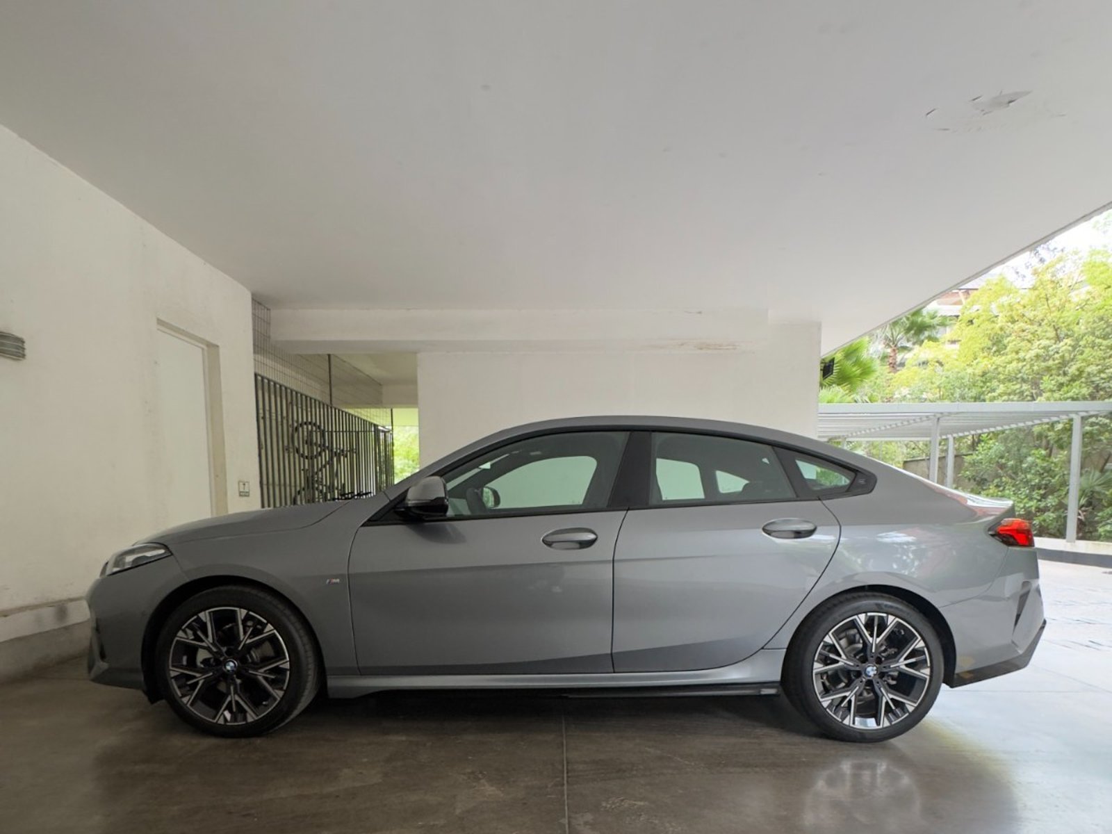 BMW 220I GRAN COUPÉ M SPORT 2025 - Foto 3 de 10