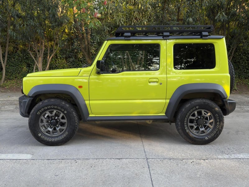 Suzuki JIMNY GLX 4X4 UNICO DUEÑO 2023 - Imagen 3 de 10