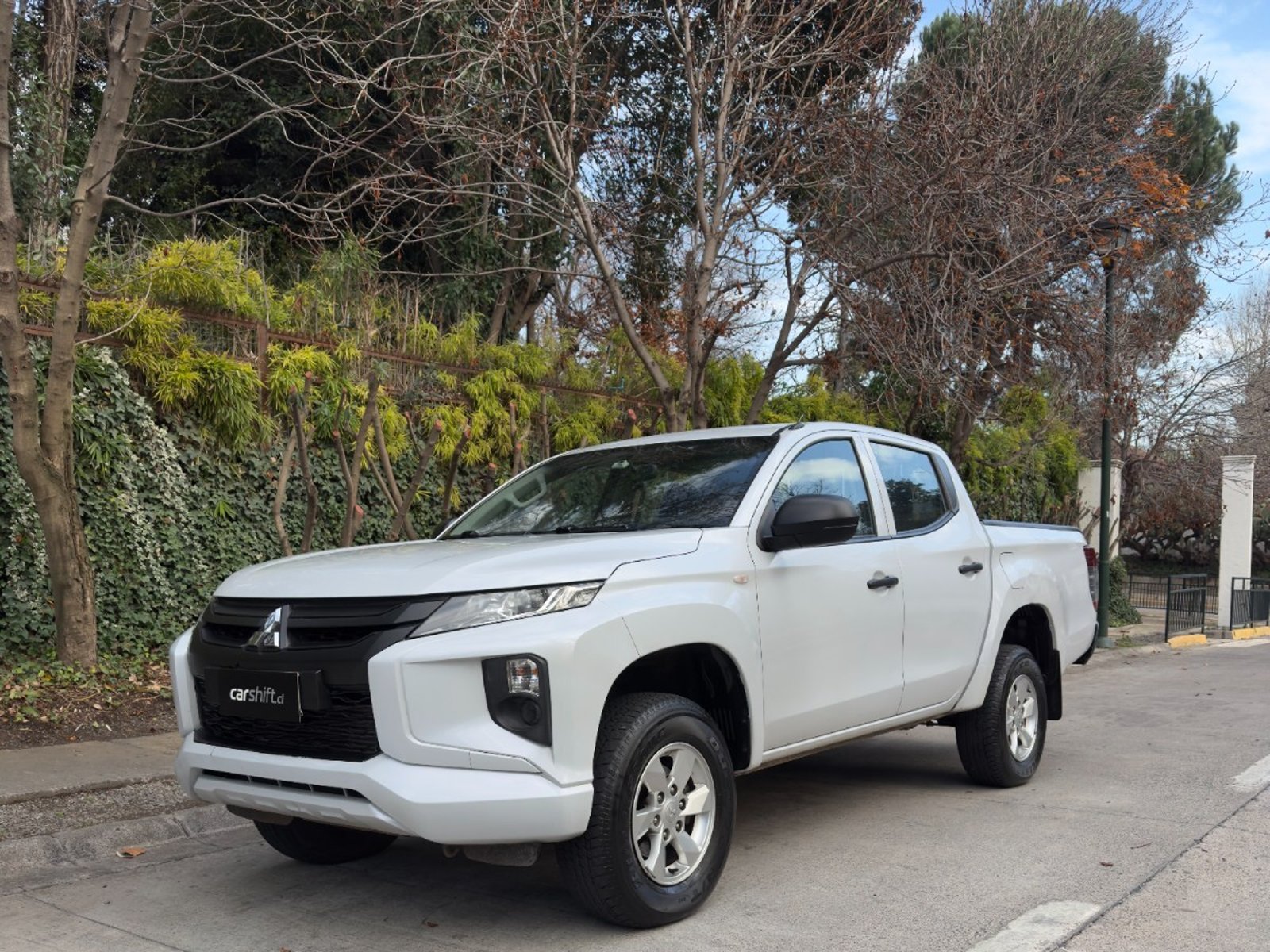 Mitsubishi L200 WORK CR 2022 - Foto 2 de 10