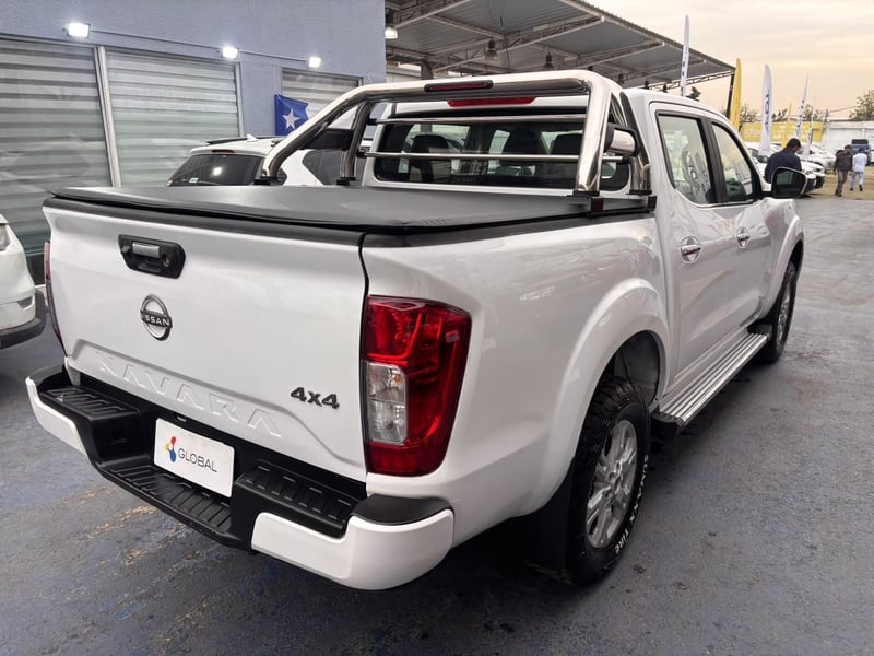 Nissan NAVARA XE 4X4 2.3 2023 - Imagen 8 de 10