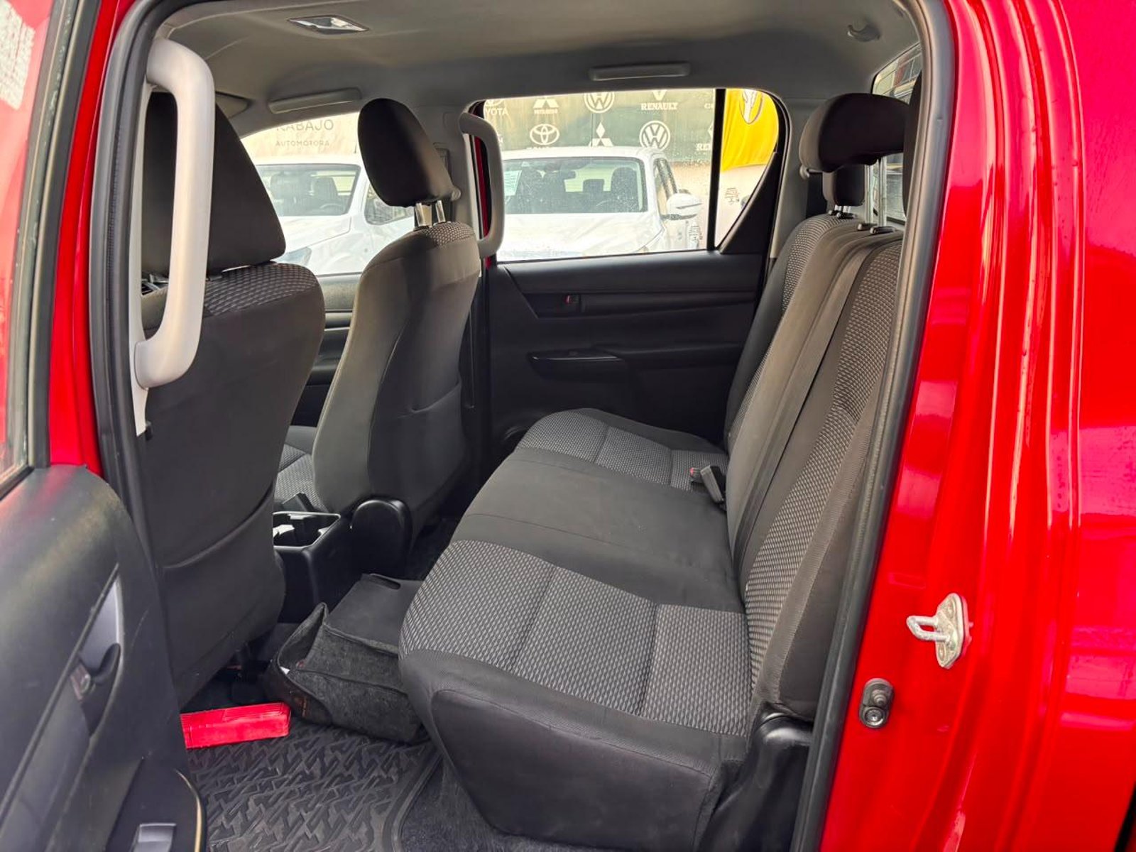Toyota HILUX DX 2.4 4x2 2023 - Imagen 9 de 10