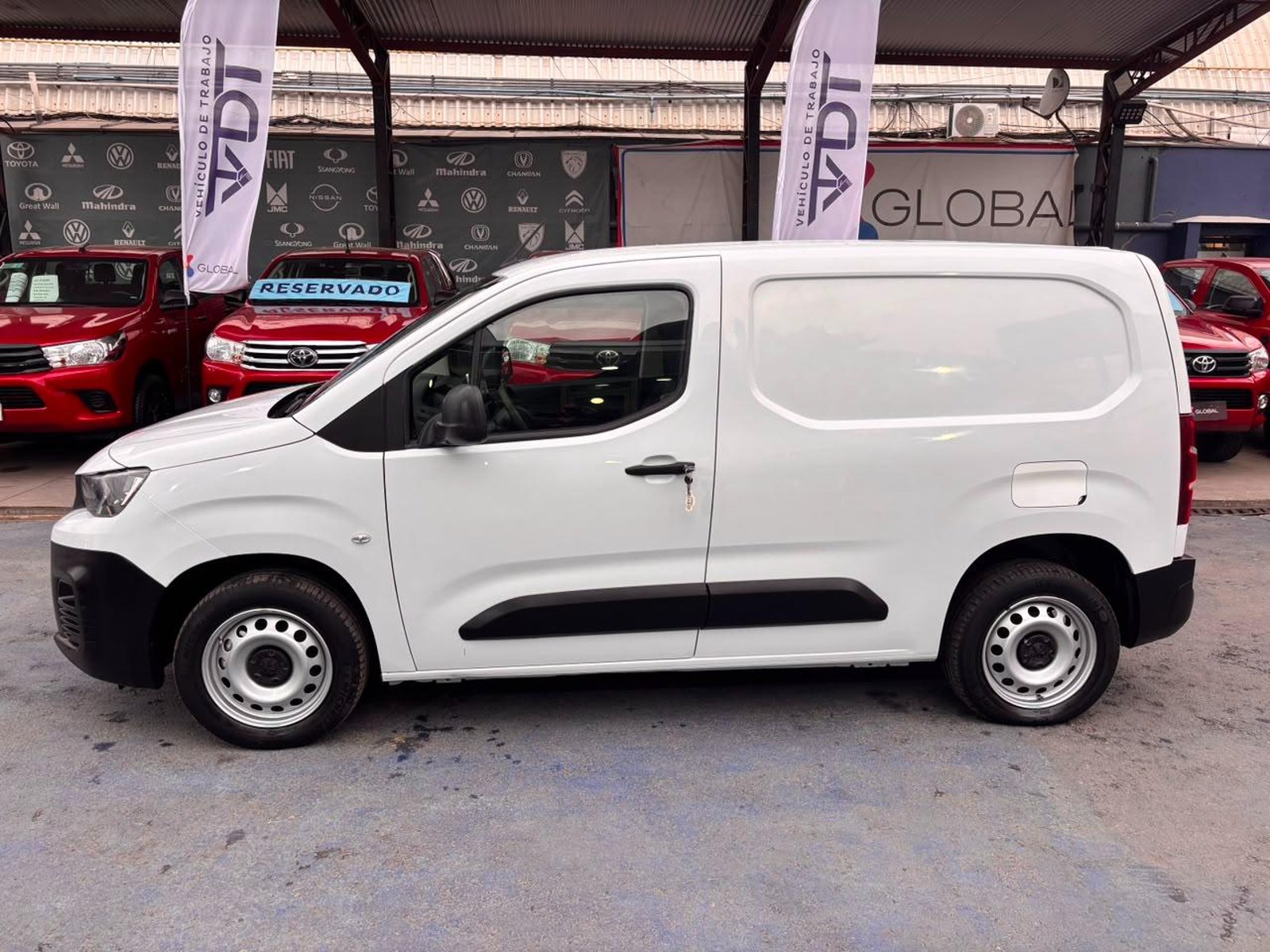 Peugeot PARTNER 2023 - Imagen 5 de 10