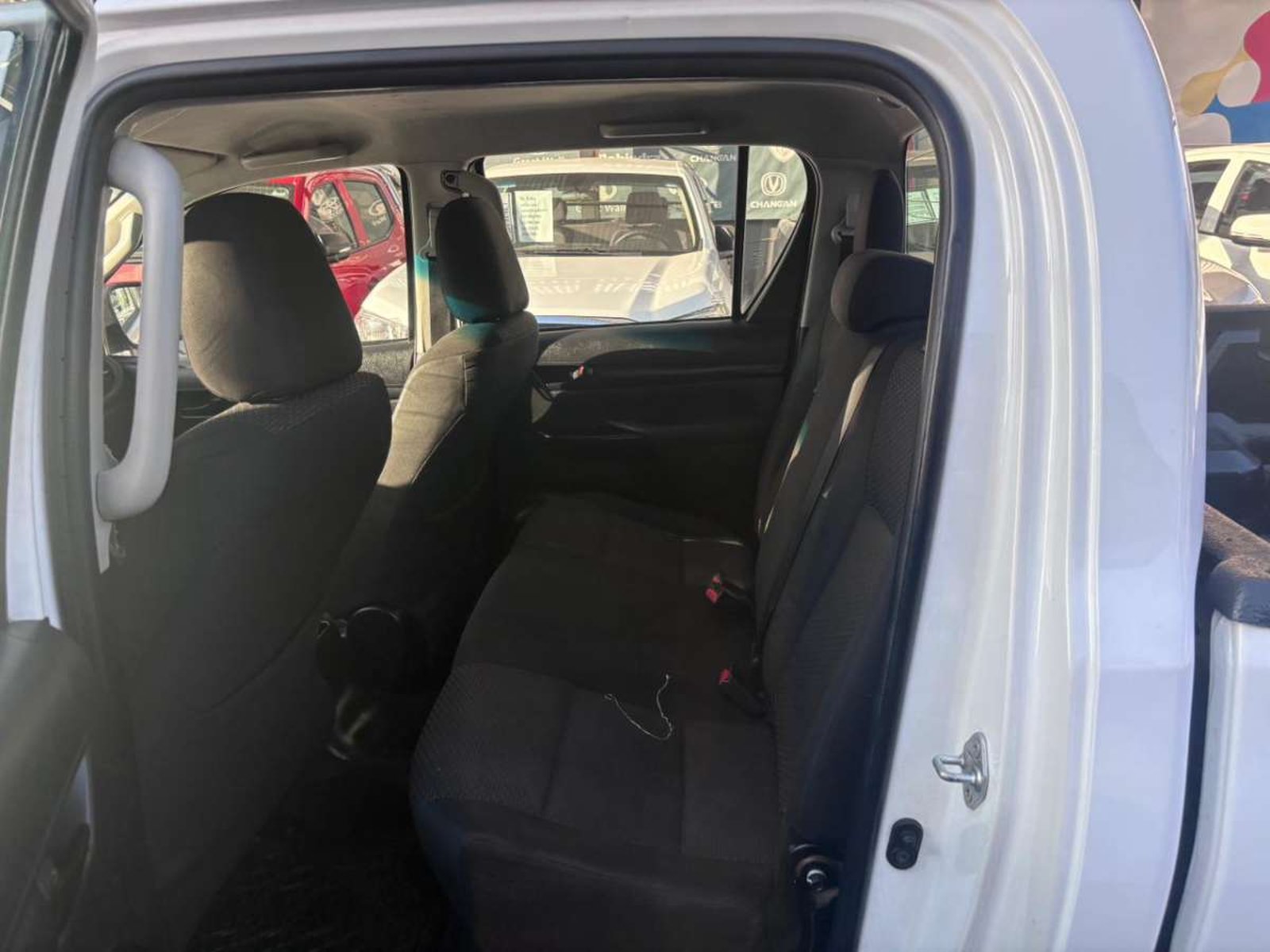 Toyota HI LUX D CAB 2.4 2019 - Imagen 9 de 10
