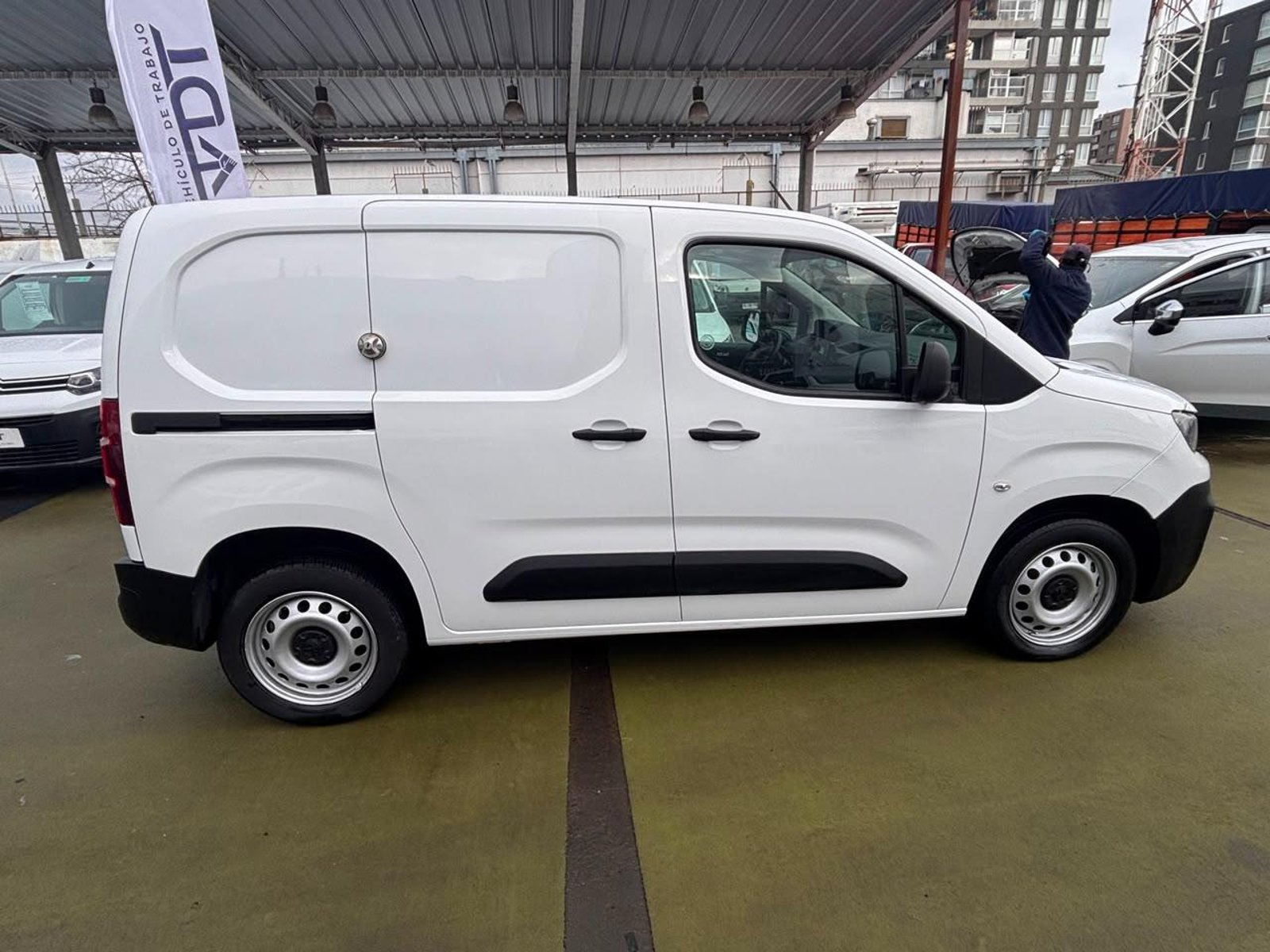 Peugeot PARTNER 2021 - Foto 4 de 10