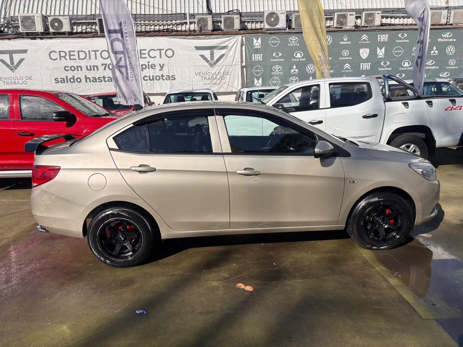 Chevrolet SAIL LT 1.5 MT 2018 - Foto 4 de 10
