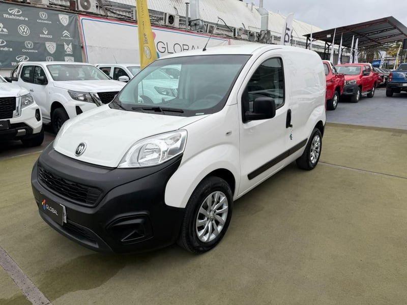 RAM VAN 700 CITY 2023 - Imagen 3 de 10