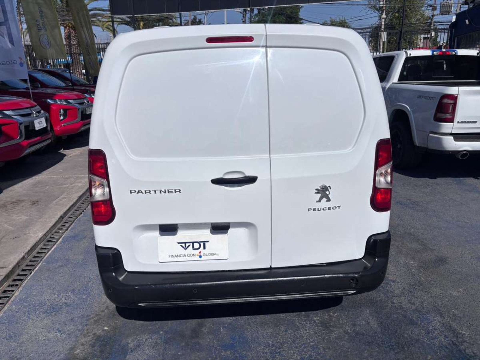 Peugeot PARTNER 2023 - Imagen 7 de 10
