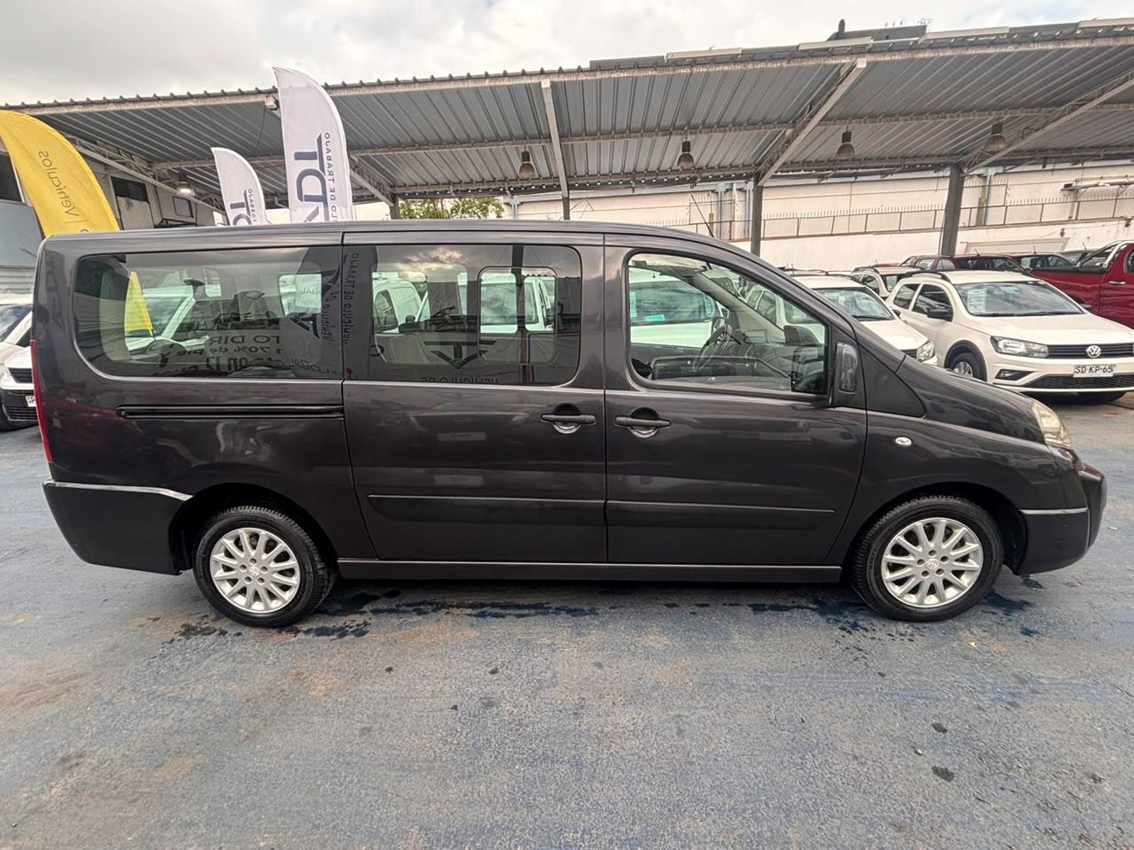 Peugeot EXPERT BLUE HDI 145 2.0 2017 - Foto 4 de 10