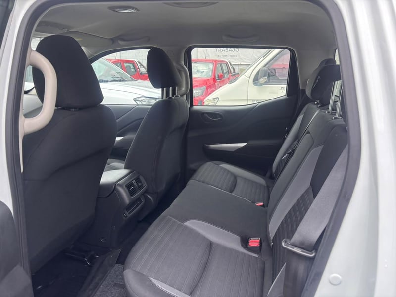 Nissan NAVARA XE 4X2 2.3 DIESEL 2024 - Imagen 9 de 10
