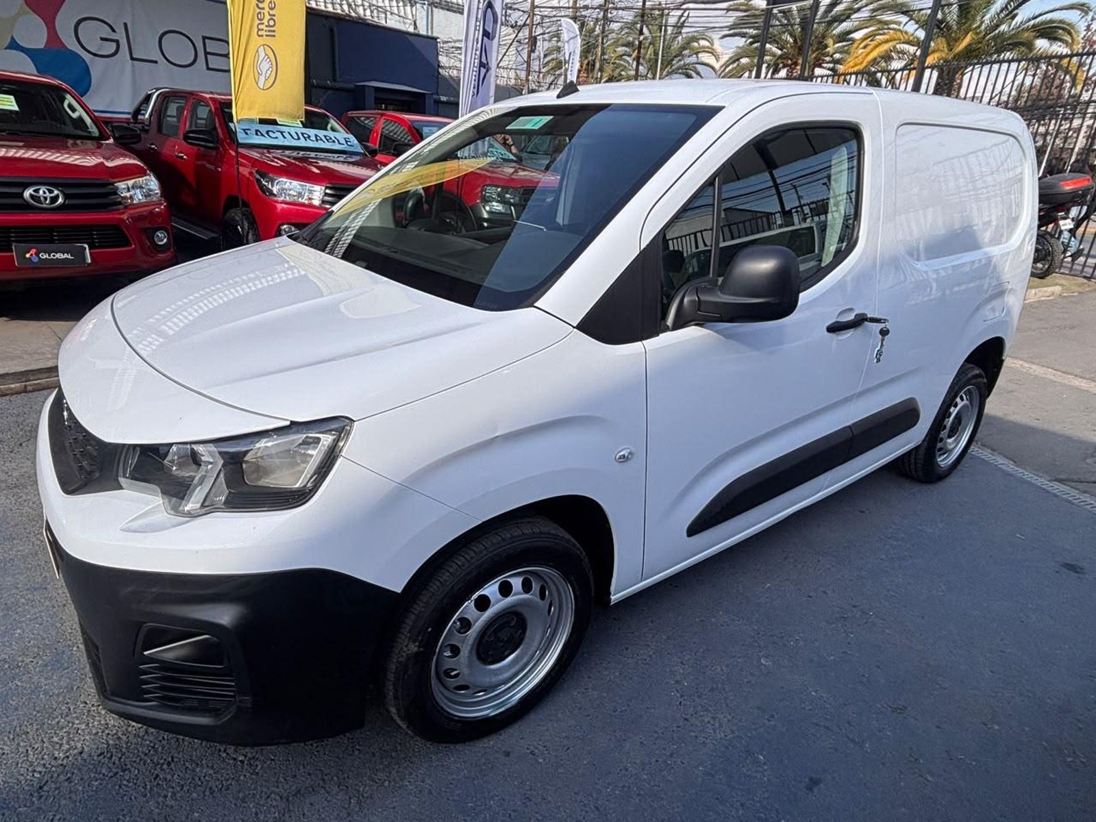 Peugeot PARTNER 2023 - Imagen 4 de 10