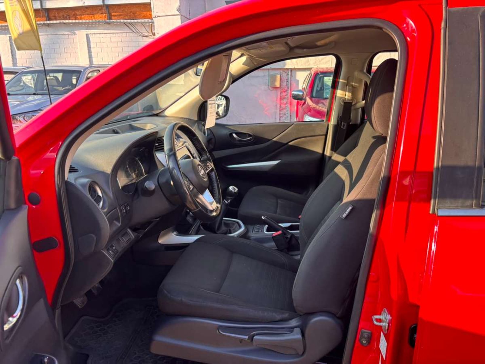 Nissan NAVARA D CAB MT 4X4 2.3 2023 - Imagen 10 de 10