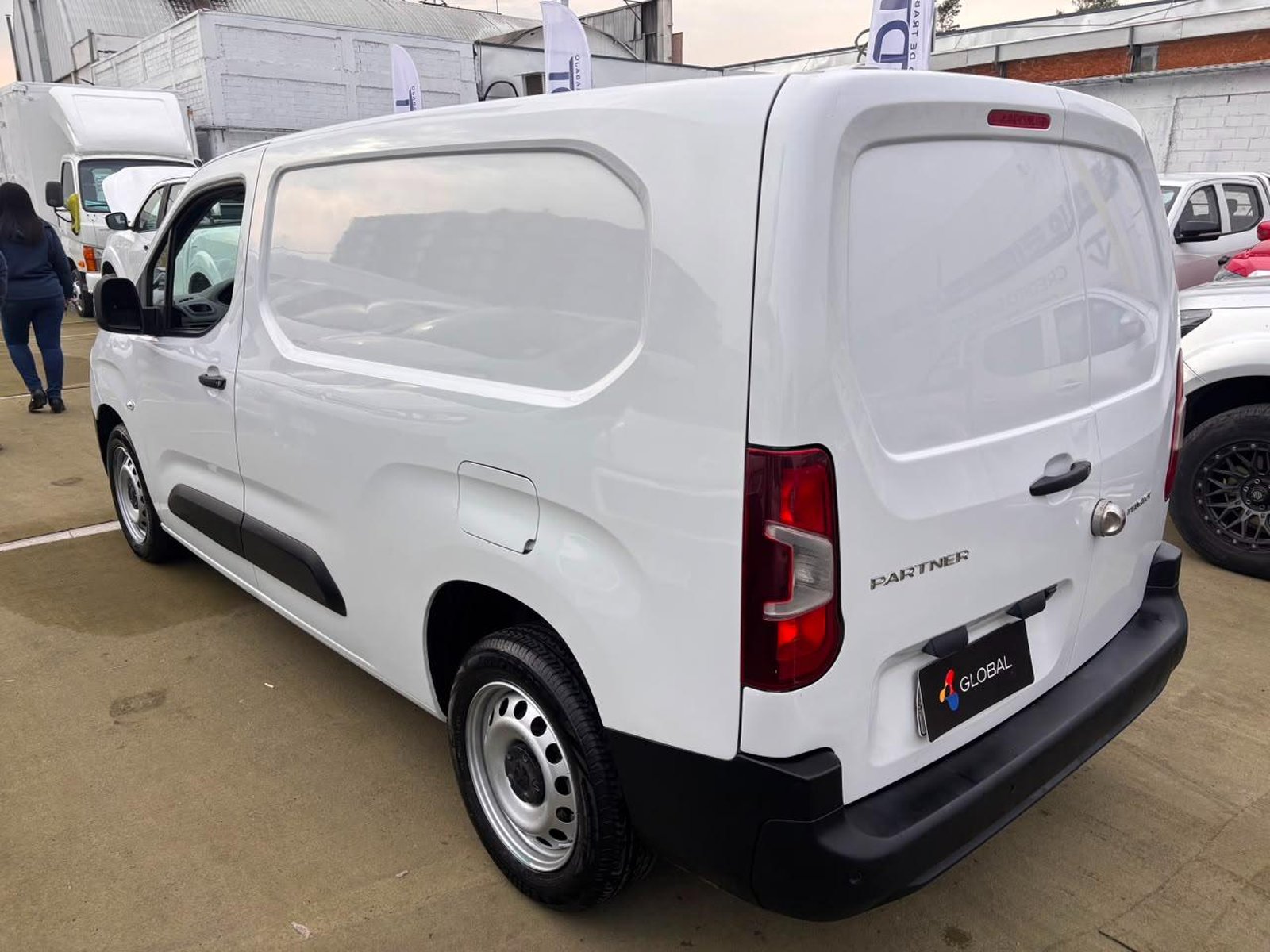 Peugeot PARTNER HDI 92 L2 1.6 L2 1.6 Diesel 2023 - Imagen 6 de 10