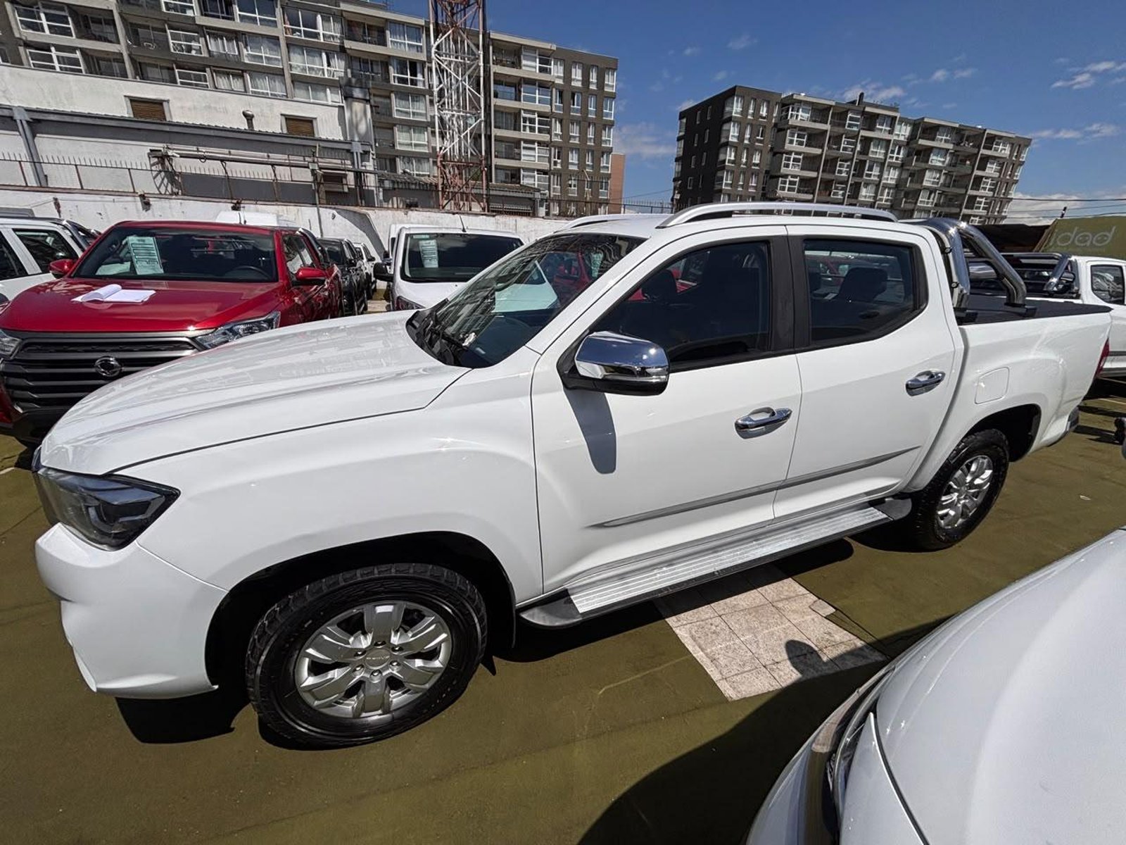 Maxus T60 2.0 GLX 4X4 AT 2022 - Foto 5 de 10