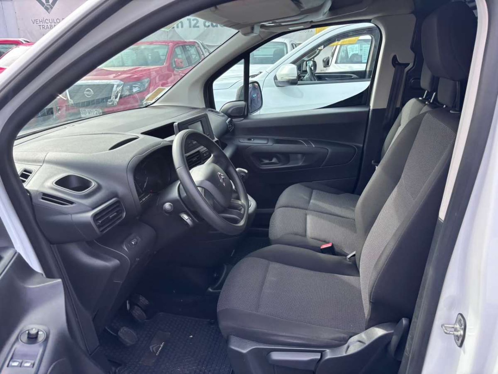 Citroën BERLINGO BLUEHDI 1.5 2024 - Imagen 10 de 10