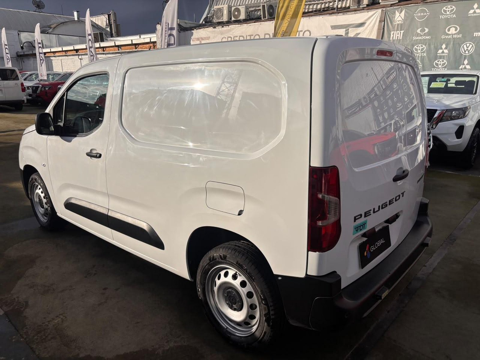 Peugeot PARTNER L1 1.5 BlueHDi 2025 - Imagen 6 de 10