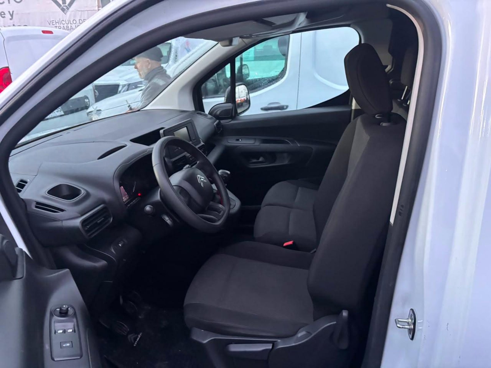 Citroën BERLINGO BLUEHDI 1.5 2024 - Imagen 10 de 10