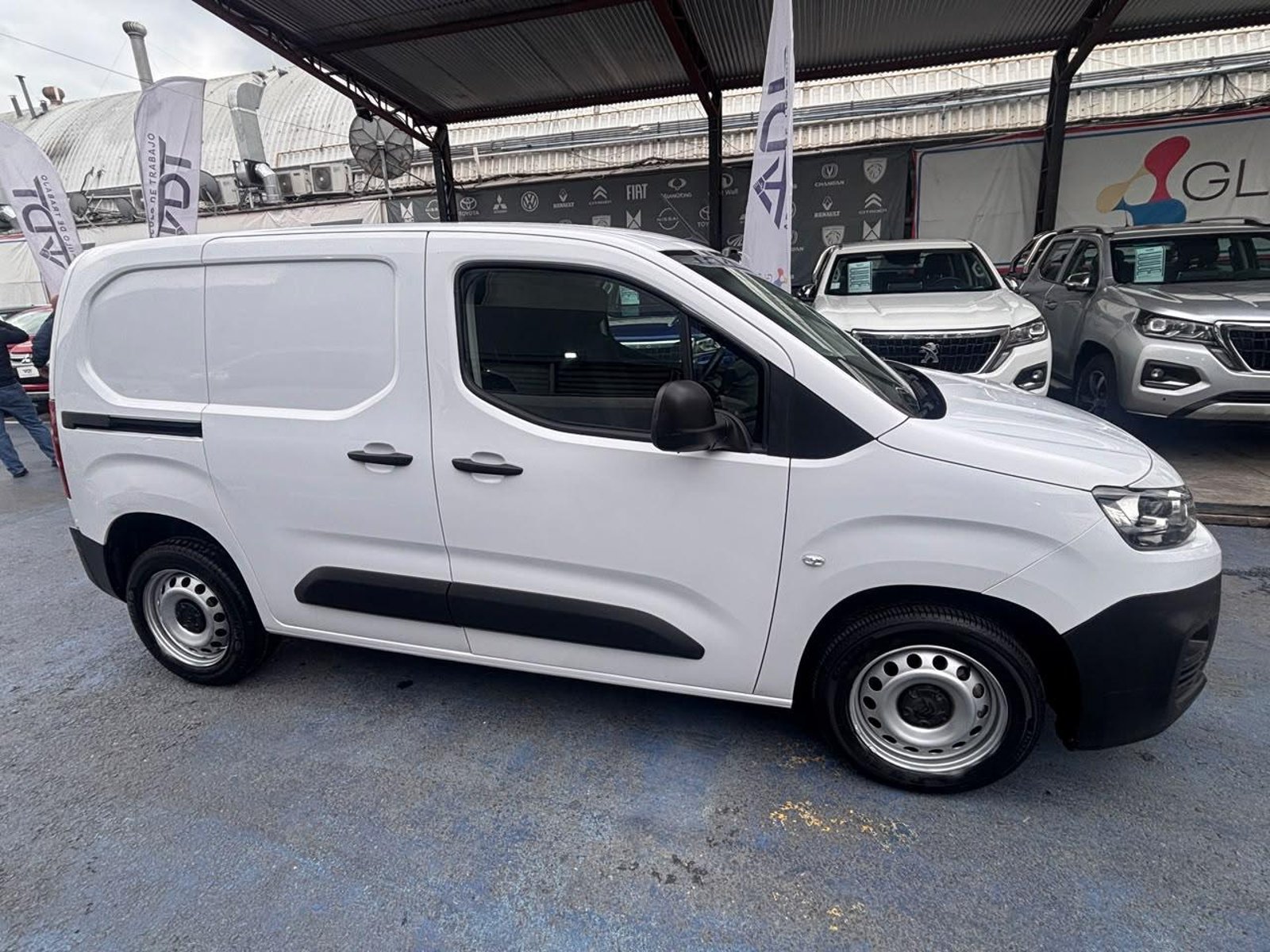 Citroën Berlingo 2024 - Foto 4 de 10