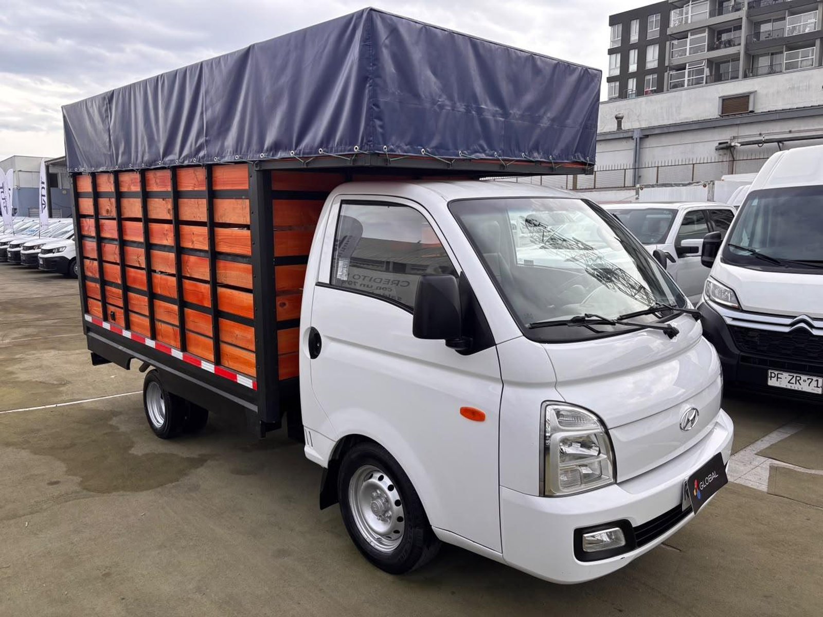 Hyundai PORTER H100 2.5 Cabina Simple 2022 - Foto 3 de 10