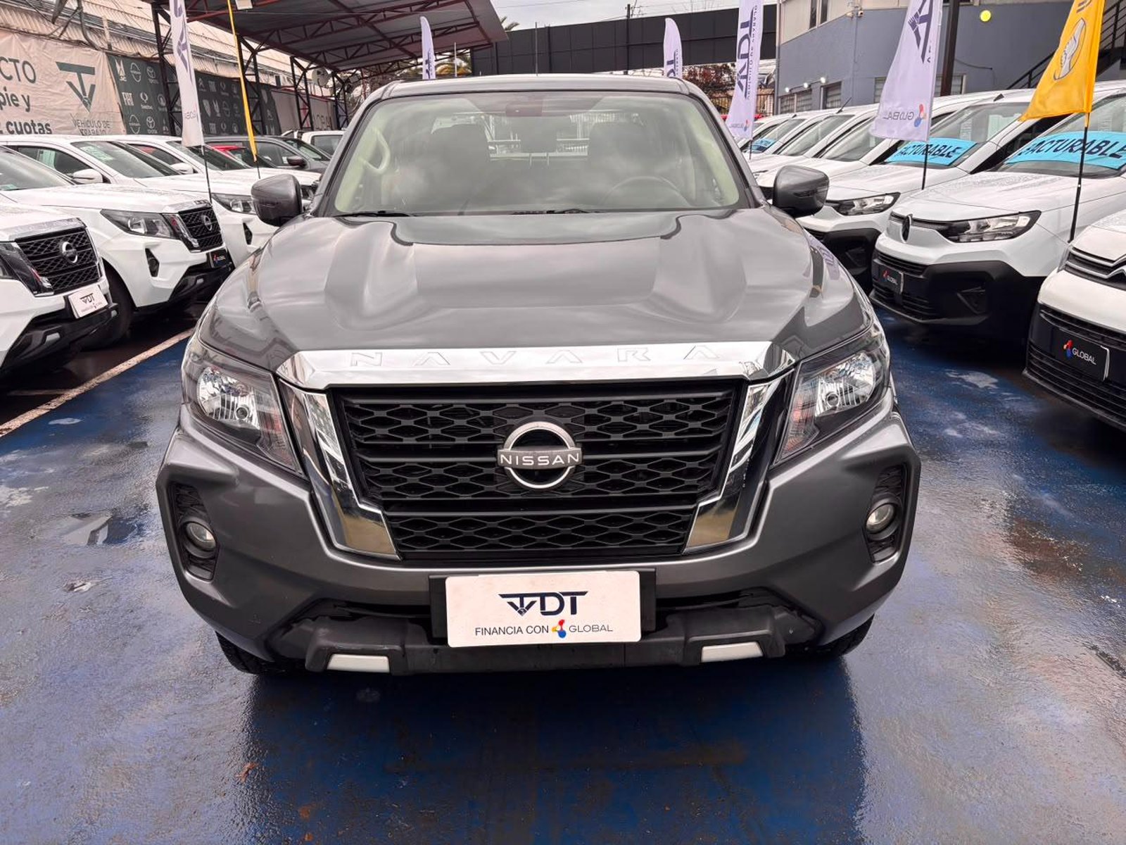 Nissan NAVARA 2023 - Foto 2 de 10