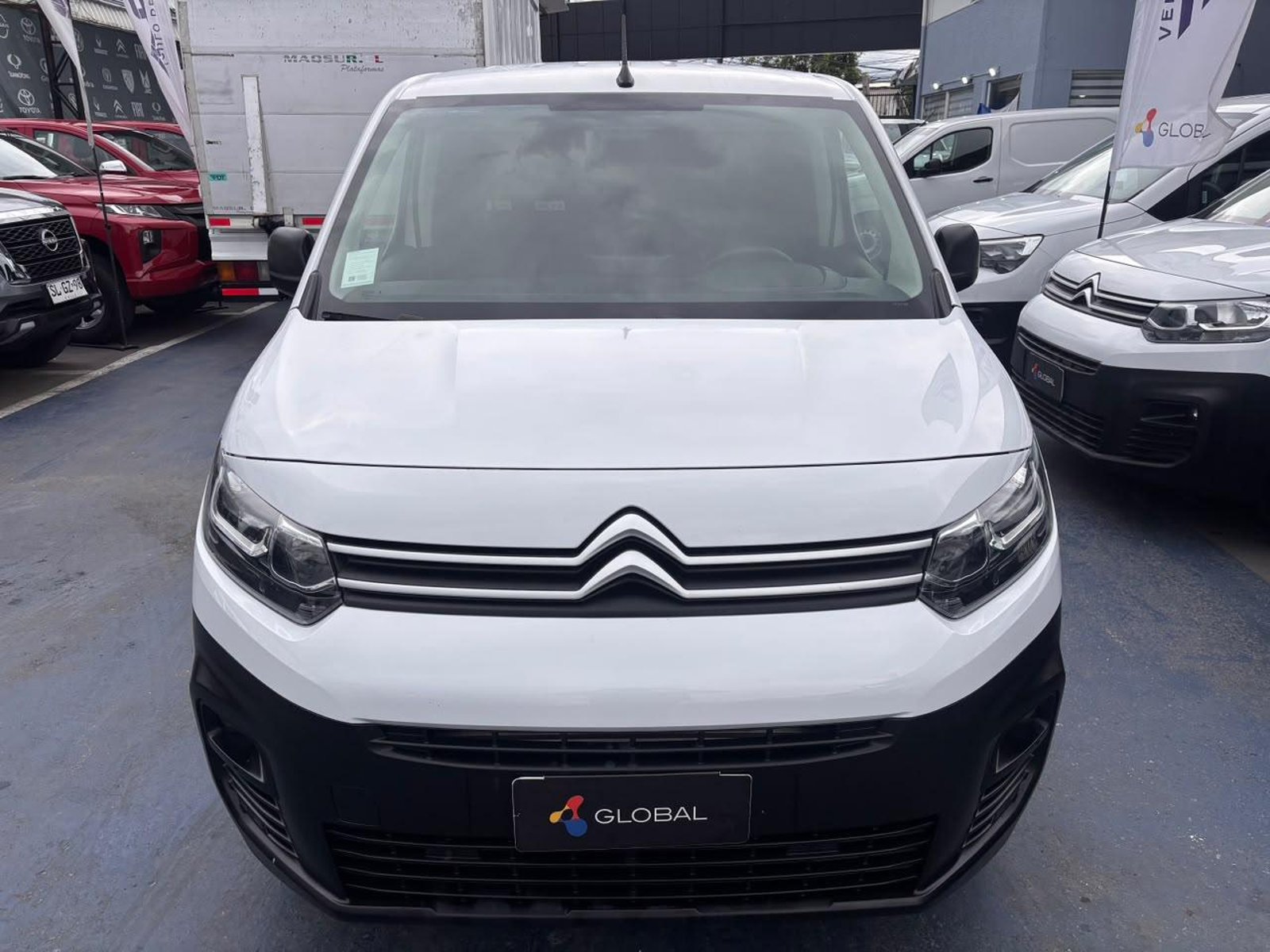 Citroën Berlingo 2024 - Foto 2 de 10