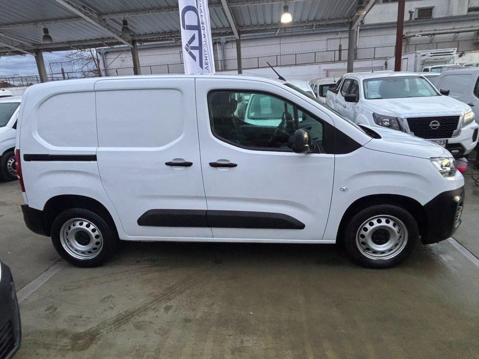Citroën BERLINGO BLUEHDI 1.5 2024 - Imagen 5 de 10