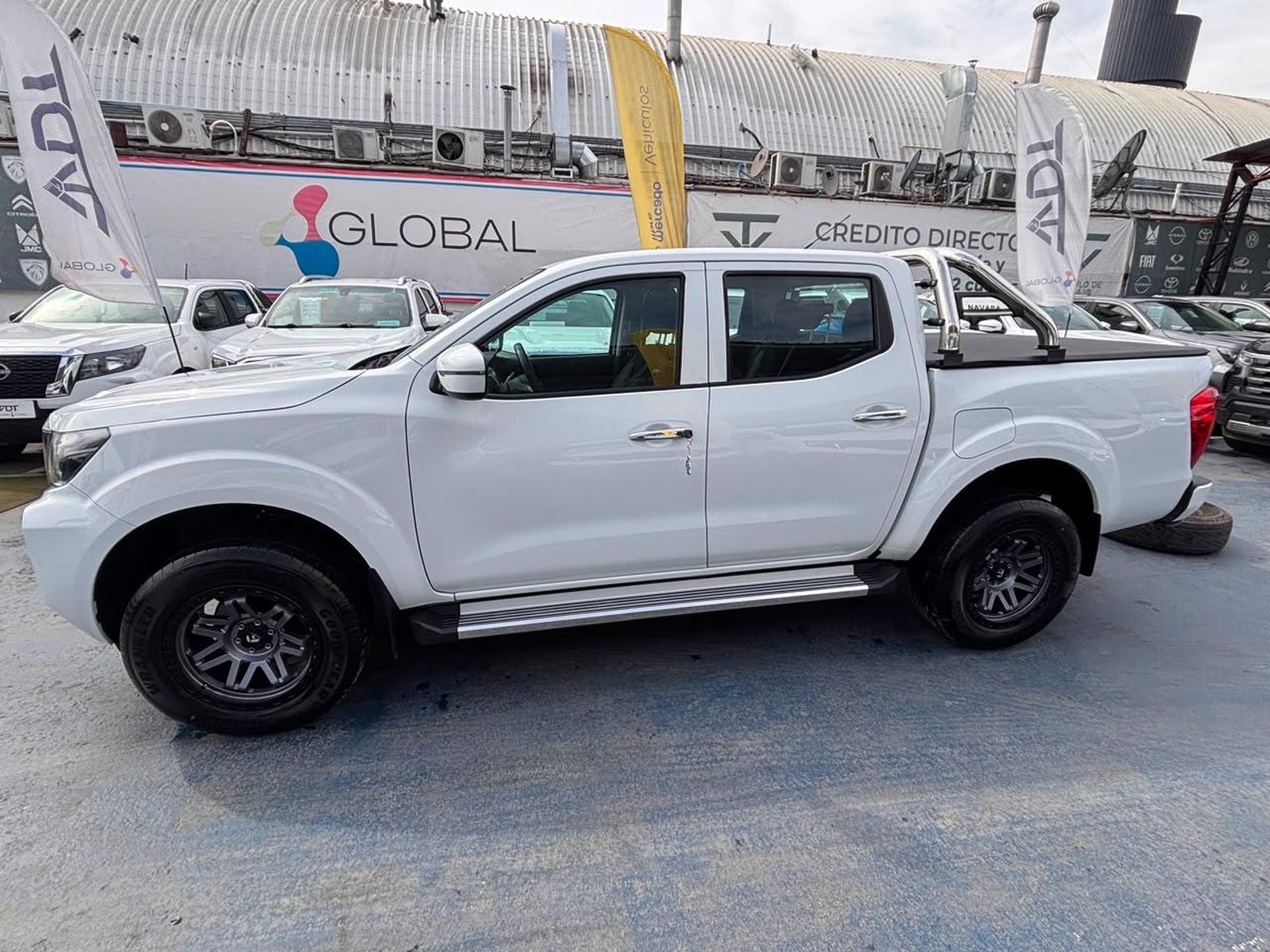 Nissan NAVARA XE 4X2 2.3 DIESEL 2024 - Foto 5 de 10