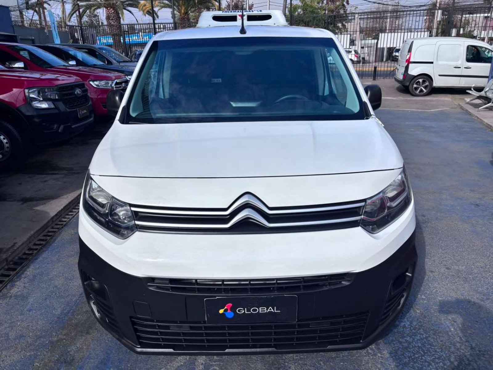 Citroën BERLINGO K9 1.6 2022 - Foto 2 de 10