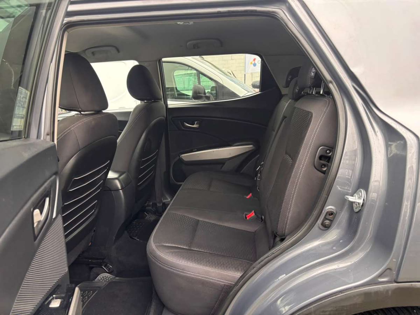 SsangYong TIVOLI 1.6 2018 - Imagen 9 de 10