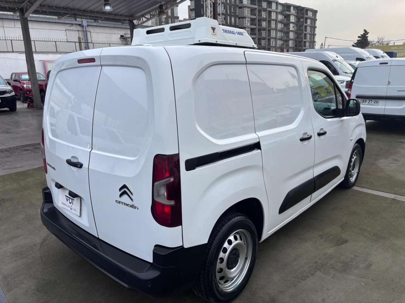 Citroën BERLINGO K9 1.6 2022 - Imagen 8 de 10