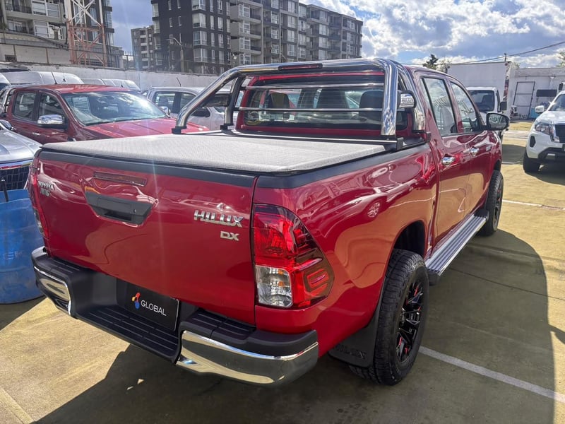 Toyota HILUX DX 2.4 4x2 2023 - Imagen 8 de 10