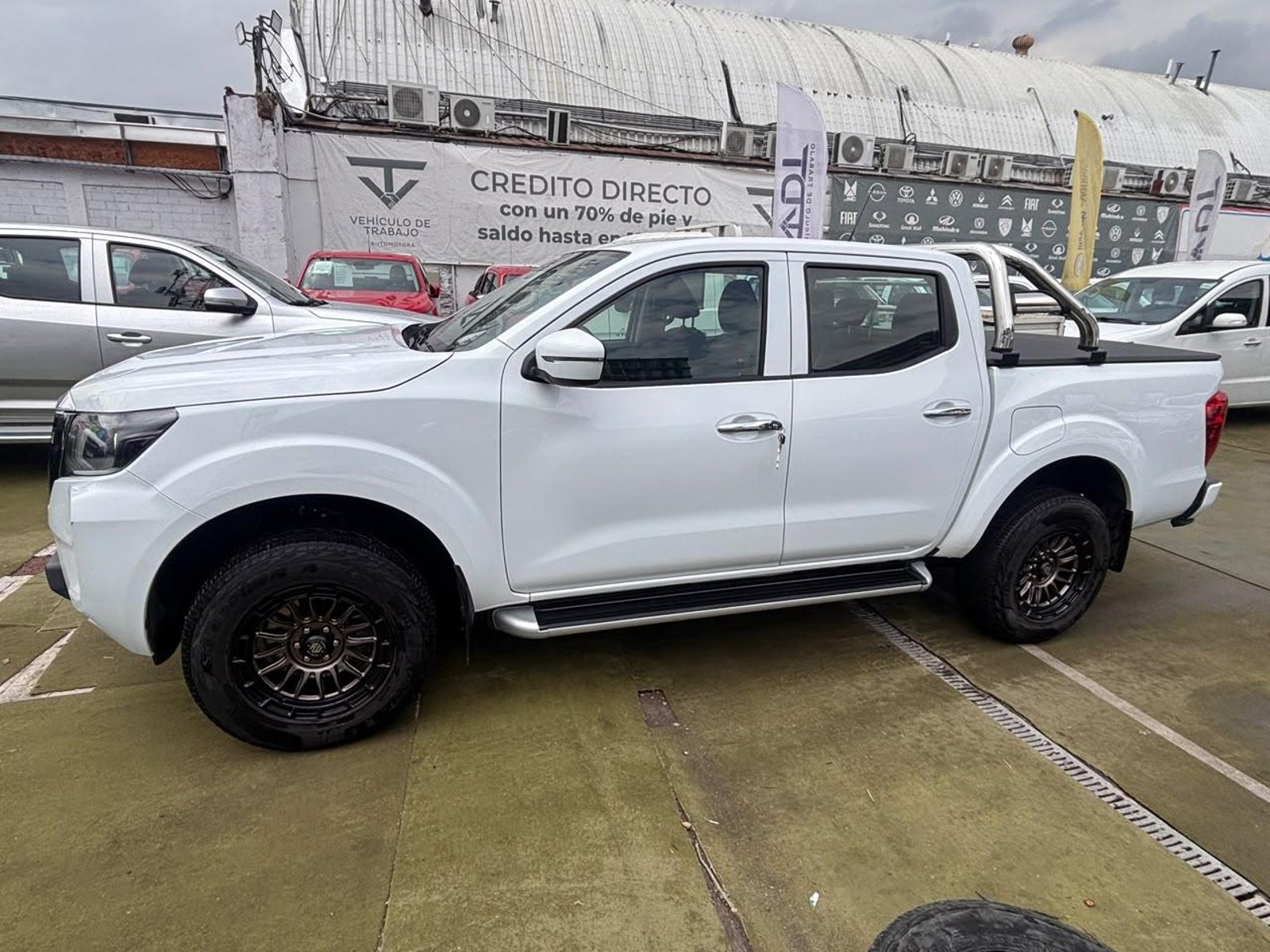 Nissan NAVARA XE 4X2 2.3 DIESEL 2024 - Foto 4 de 10