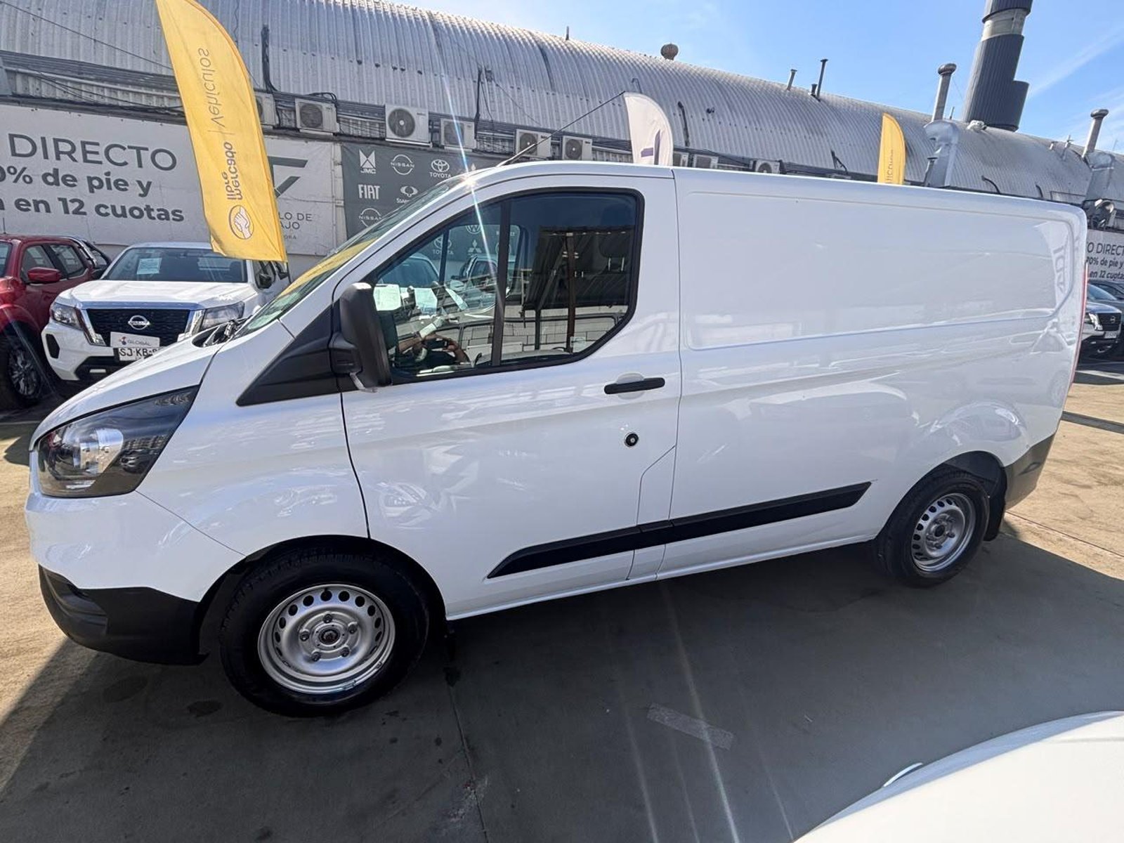 Ford TRANSIT Custom 2.0 EcoBlue Furgón Medio 2024 - Foto 5 de 10