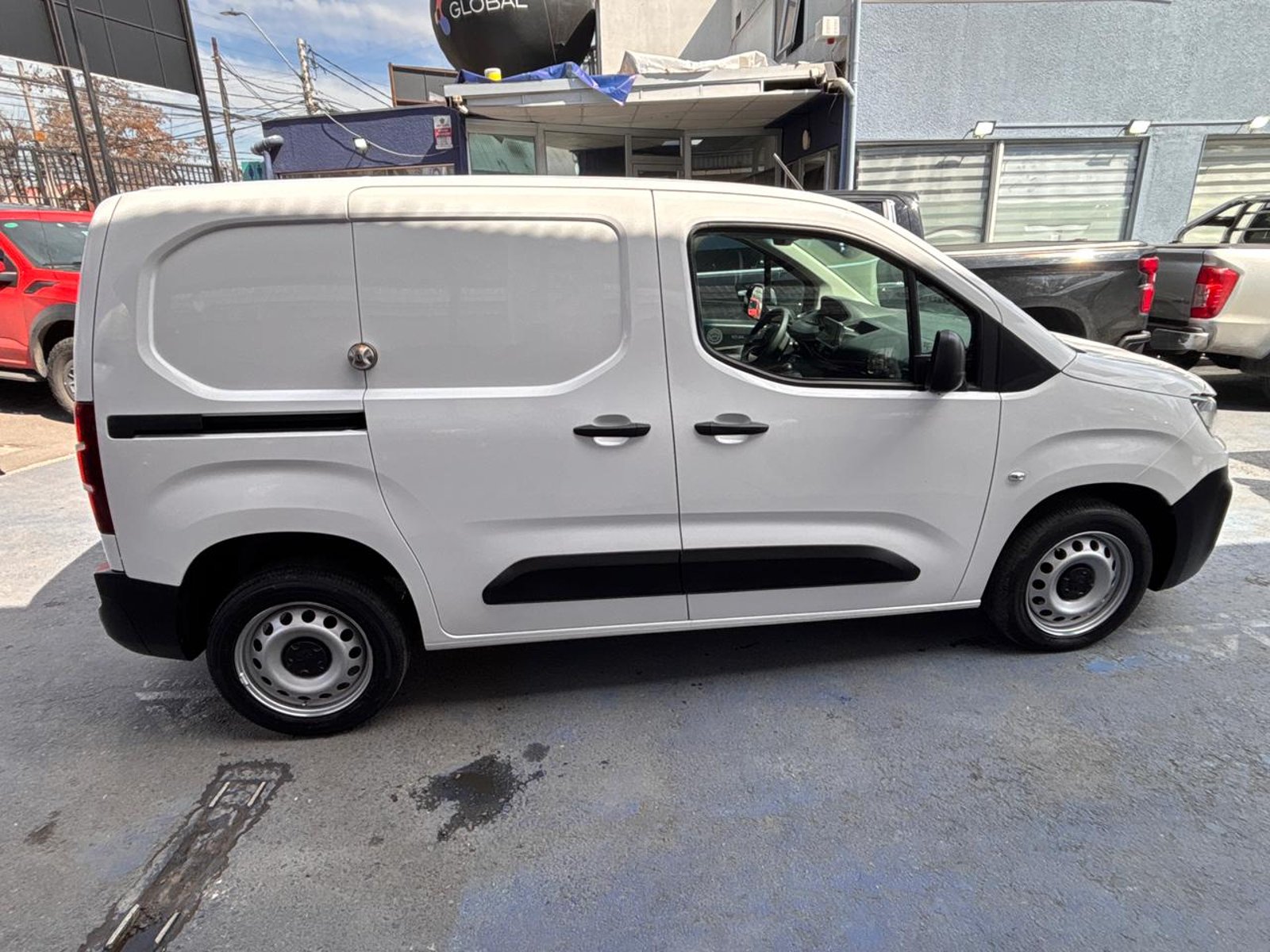 Peugeot PARTNER 2021 - Imagen 4 de 10