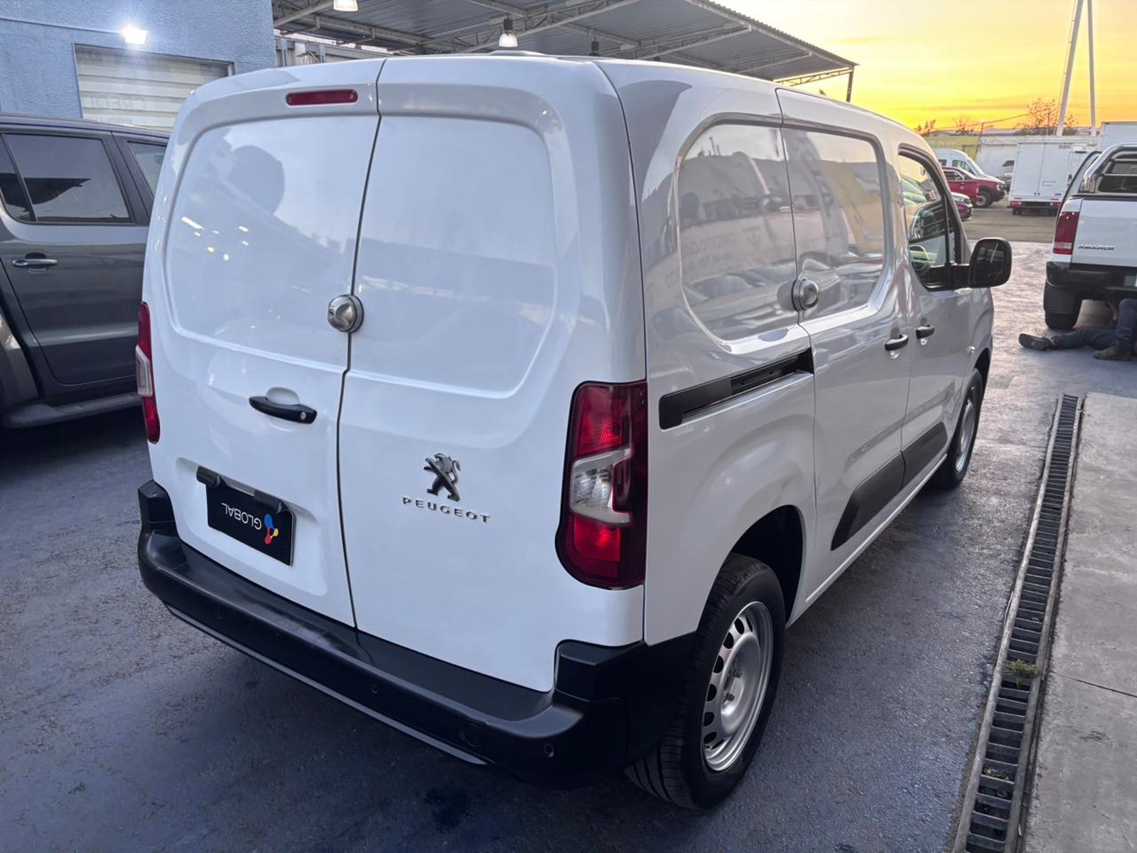 Peugeot PARTNER L1 HDI 1.6 2023 - Imagen 7 de 11