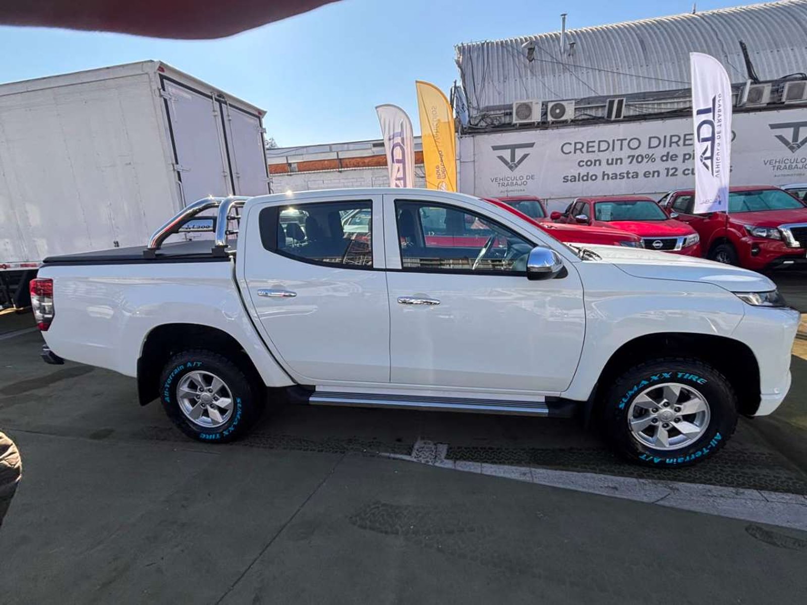 Mitsubishi L200 KATANA CR 2.4 2023 - Imagen 4 de 10