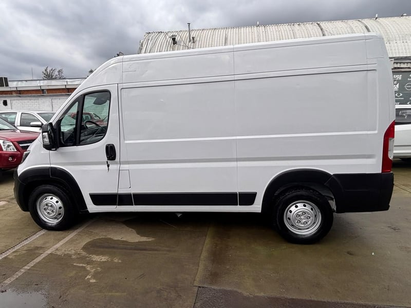 Peugeot Boxer L2H2 2.0 Diesel 2023 - Imagen 5 de 10