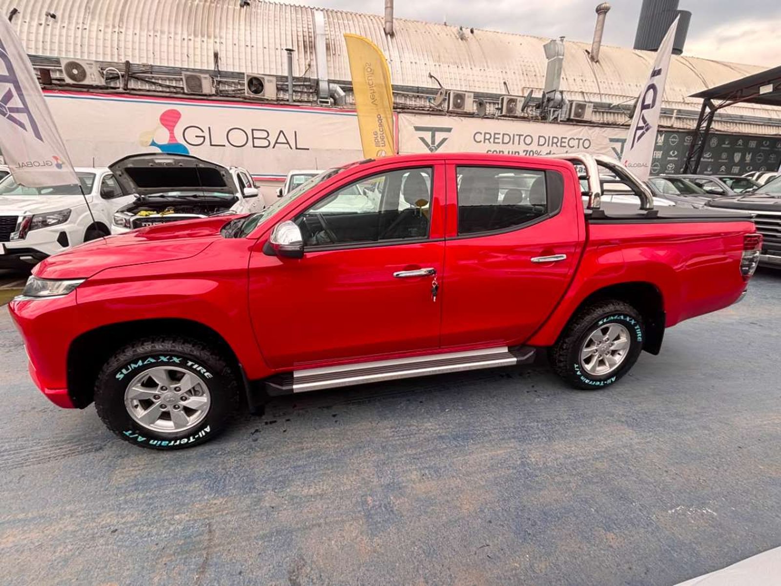 Mitsubishi L200 Katana 2.4 4x4 MT 2023 - Foto 5 de 10