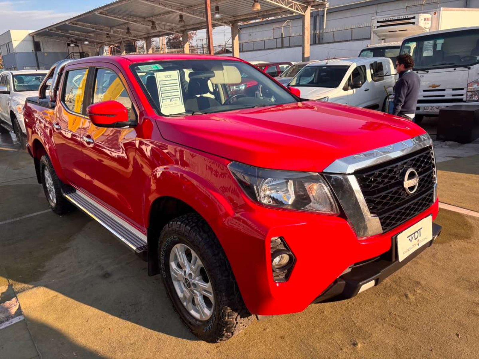 Nissan NAVARA D CAB MT 4X4 2.3 2023 - Imagen 3 de 10