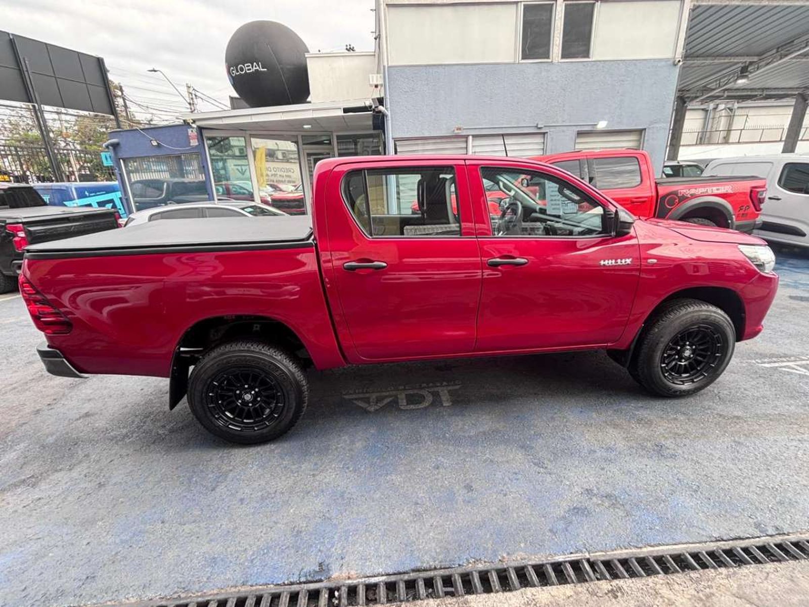 Toyota HILUX DOBLE CABINA 2.4 dx 4x2 2023 - Imagen 4 de 10
