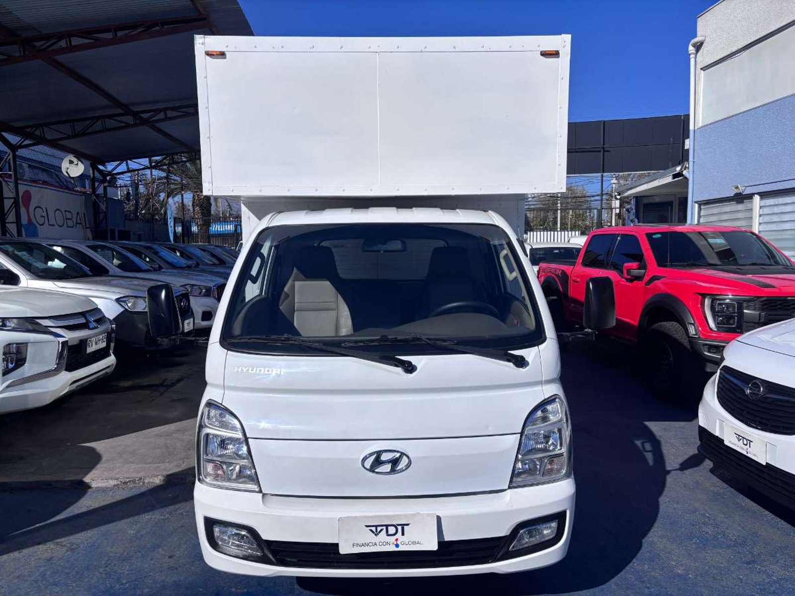 Hyundai PORTER II HI SUPER DOHC 2.5 2022 - Foto 2 de 10