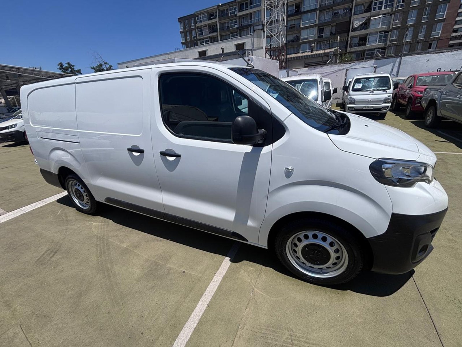 Peugeot EXPERT 2.0 Premium 2.0 Diesel 2022 - Imagen 5 de 10