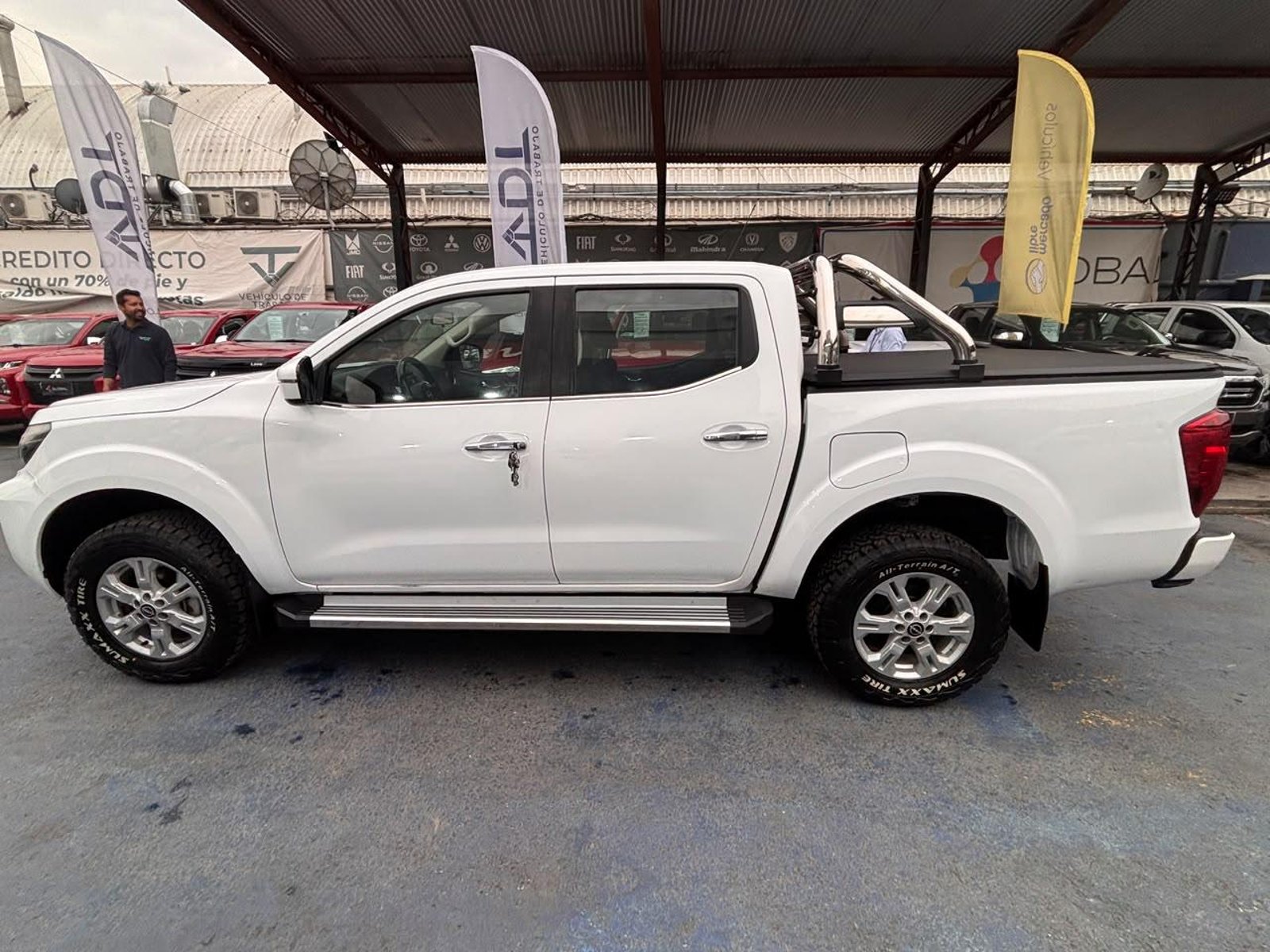 Nissan NAVARA XE 4X4 2.3 2023 - Foto 5 de 10