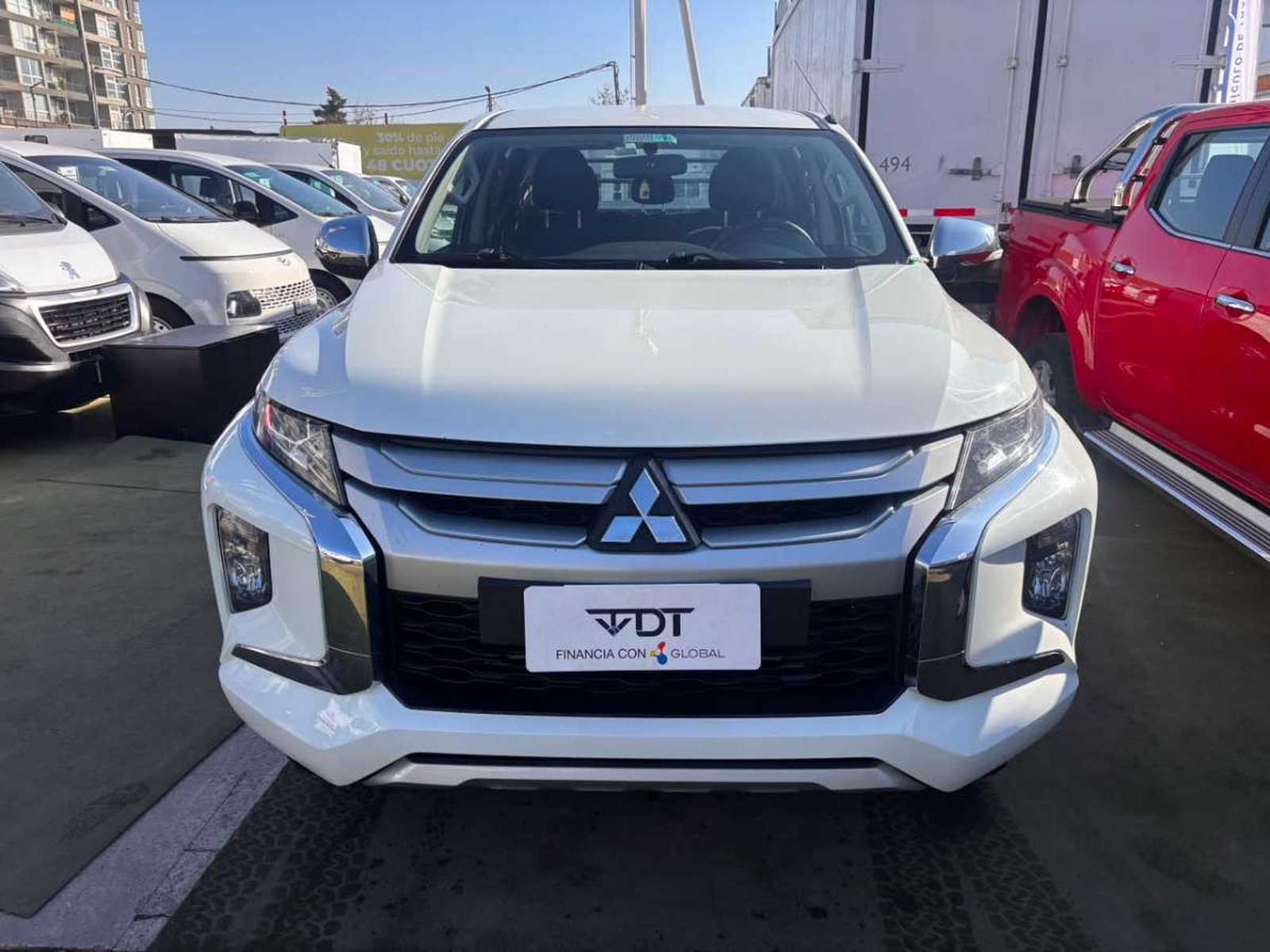 Mitsubishi L200 KATANA CR 2.4 2023 - Foto 2 de 10