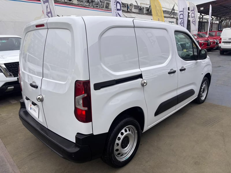 Citroën BERLINGO K9 1.6 2023 - Imagen 8 de 10