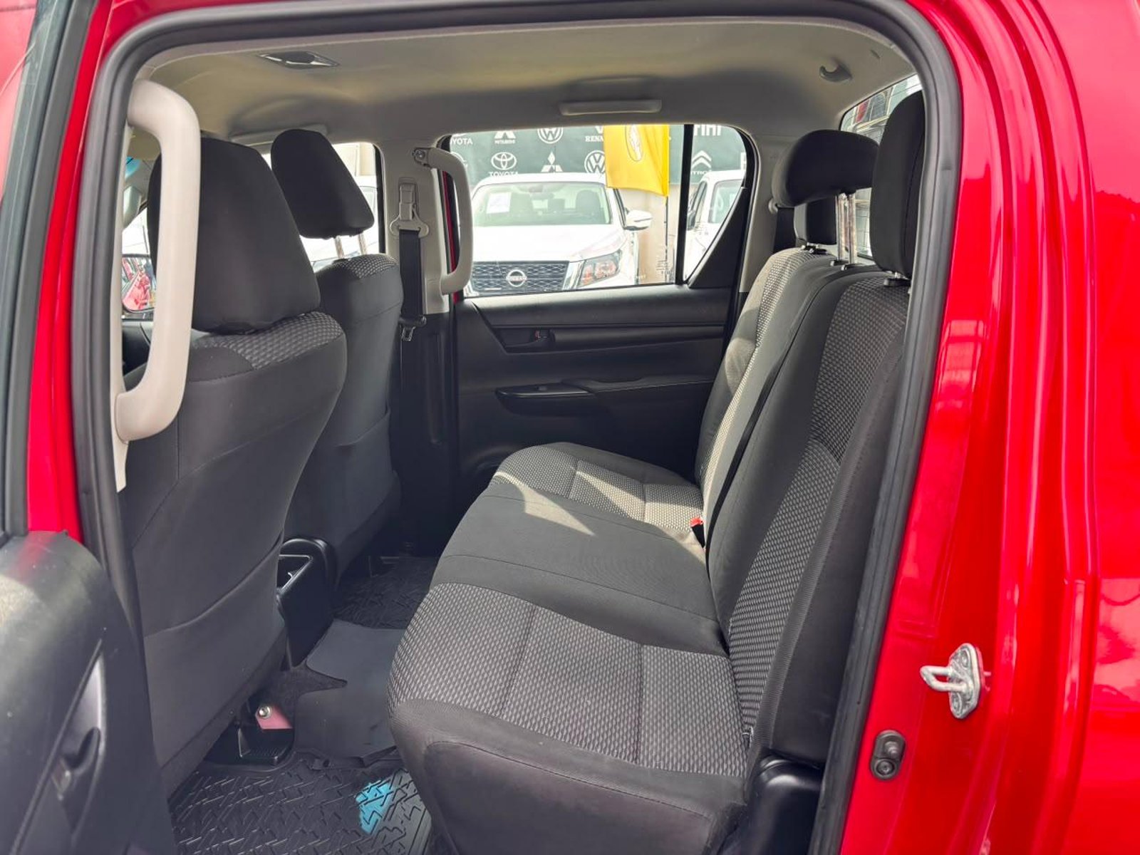 Toyota HILUX DX 2.4 4x4 2024 - Imagen 9 de 10