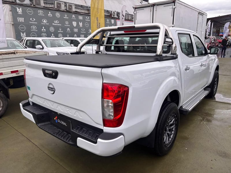 Nissan NAVARA D CAB 2.3 xe 4x2 2024 - Imagen 8 de 10