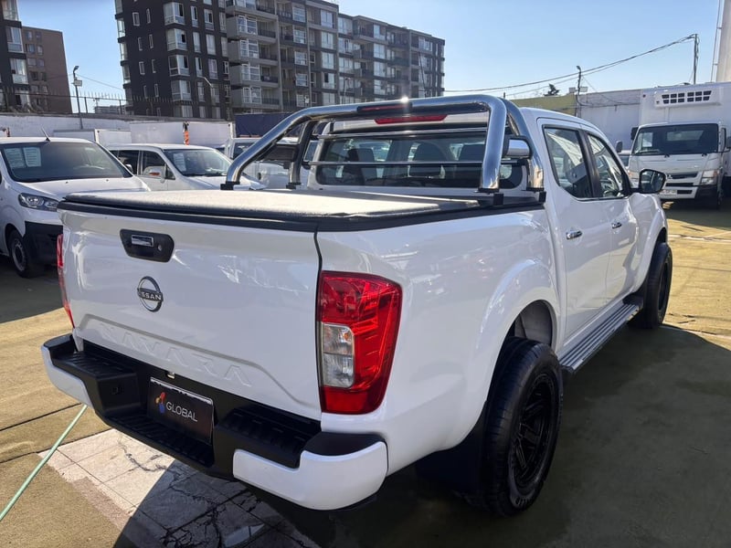 Nissan NAVARA D CAB 2.3 xe 4x2 2023 - Imagen 8 de 10